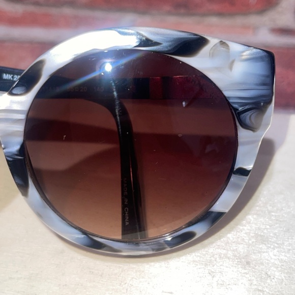 Pre-Owned Michael Kors Adelaide I 2019 311413 Black White Marble Sunglasses Chic - Picture 8 of 8